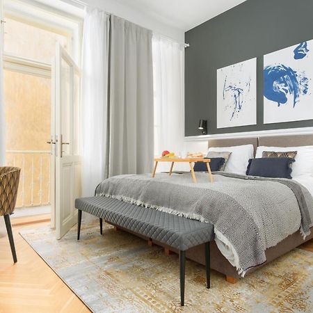 Stru House By Prague Days - Luxurious Apartments Next To National Theatre ภายนอก รูปภาพ