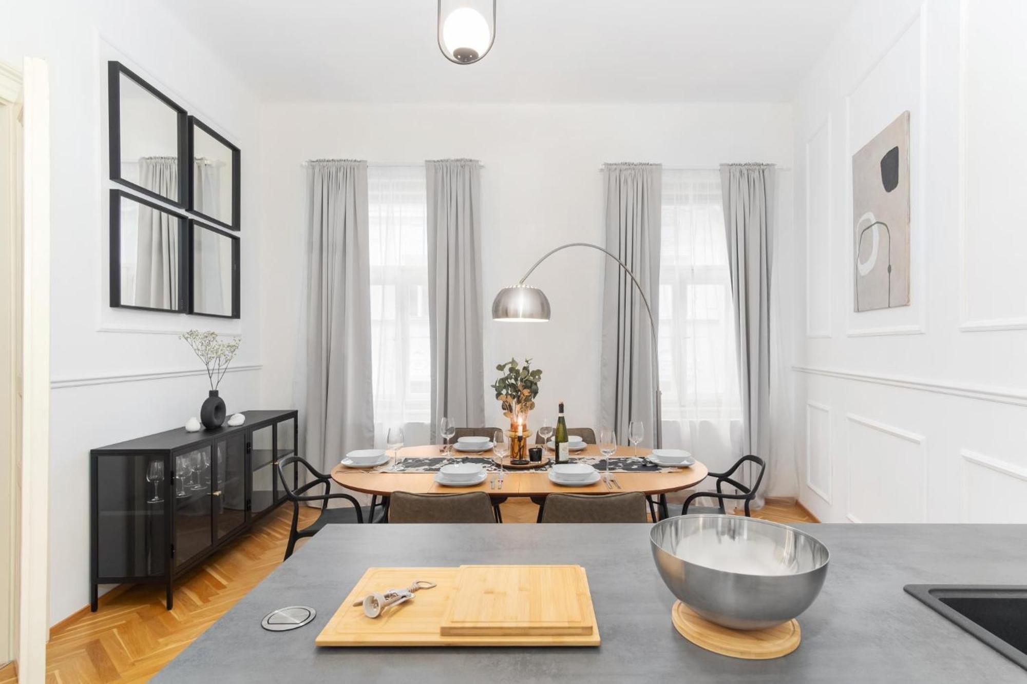 Stru House By Prague Days - Luxurious Apartments Next To National Theatre ภายนอก รูปภาพ